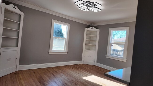 Building Photo - 5315 73rd St