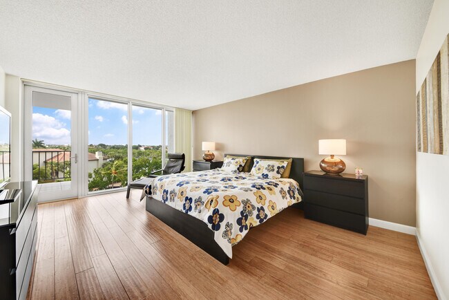 Building Photo - 4750 S Ocean Blvd