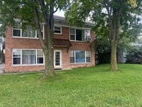 Building Photo - 1407 Roosevelt Rd