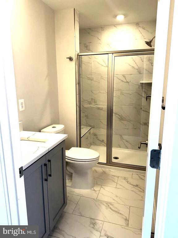 Building Photo - 946 Hts Aly SE