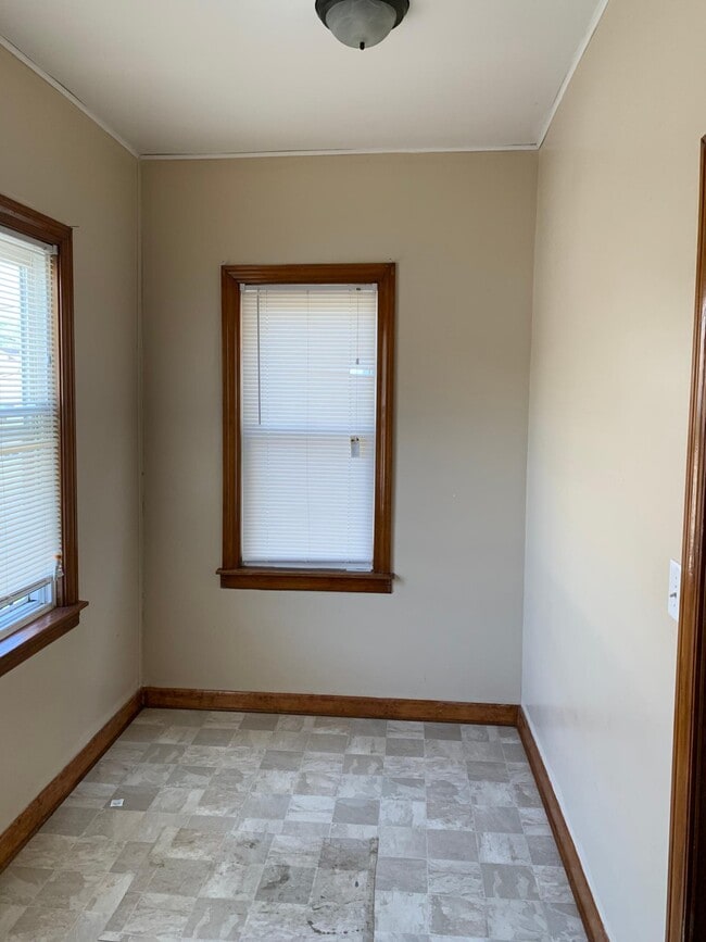 Building Photo - 3278 W Wabansia Ave