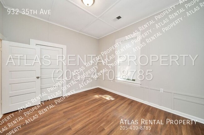 Building Photo - 932 35th Ave