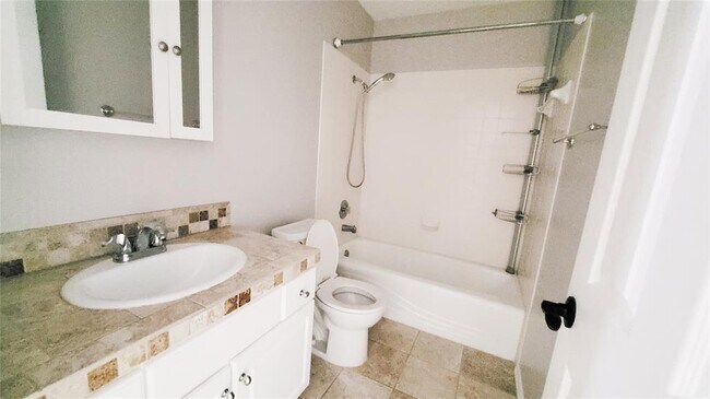 Building Photo - 201 Rio Vista Dr