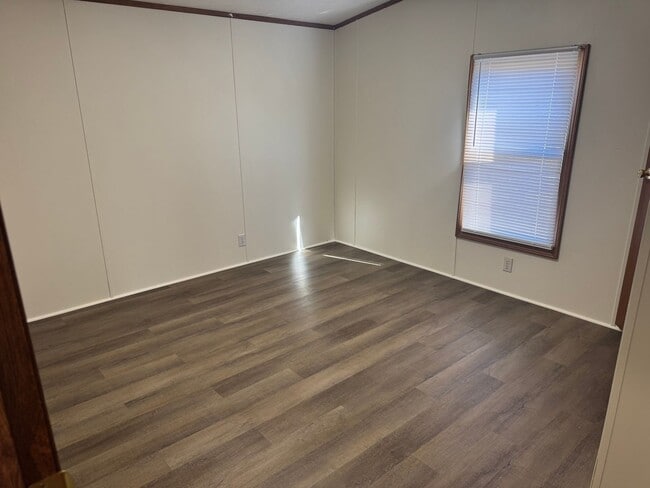 Building Photo - 3 Bedroom 2 Bathroom Home in Johnson City, TN