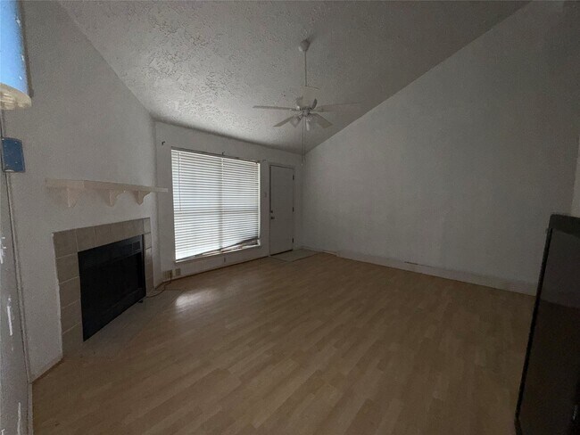 Building Photo - 3806 Westheimer Pl Dr