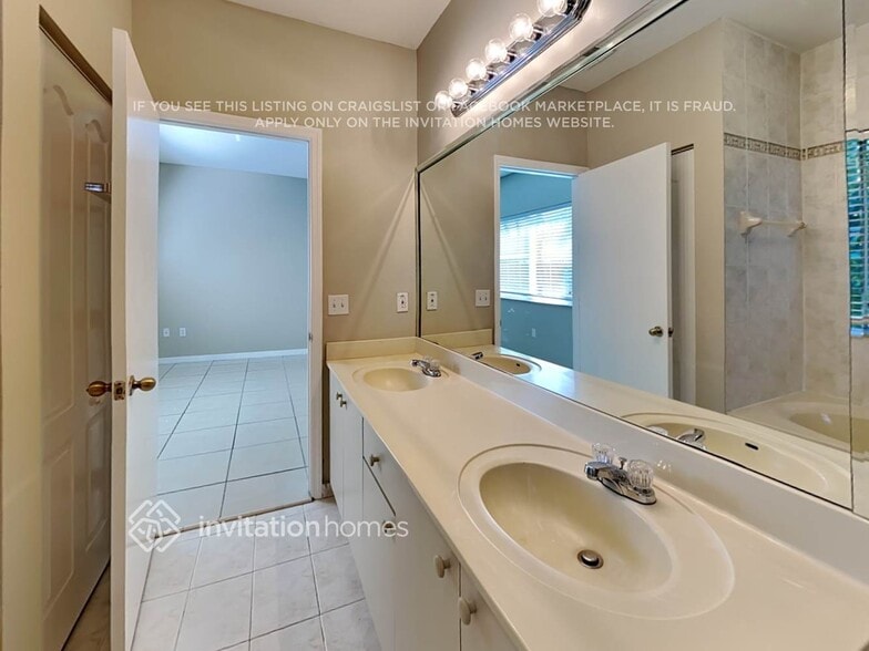Building Photo - 9059 SW 162nd Ct