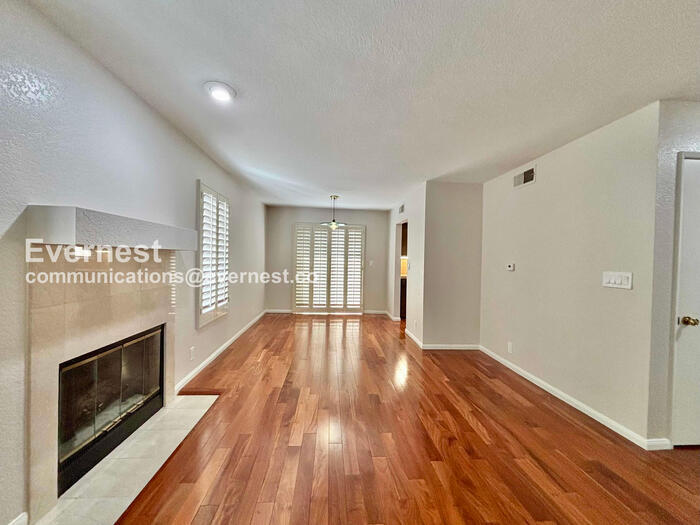 Building Photo - 4455 Rockland Pl