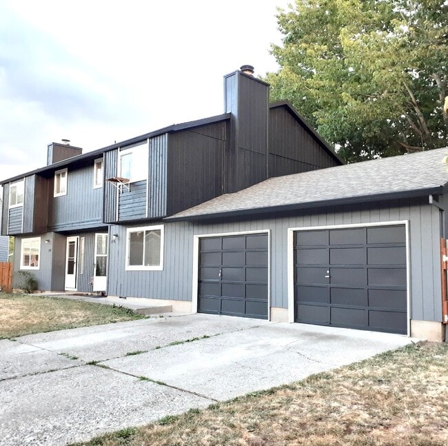 Building Photo - Beech Place Duplex