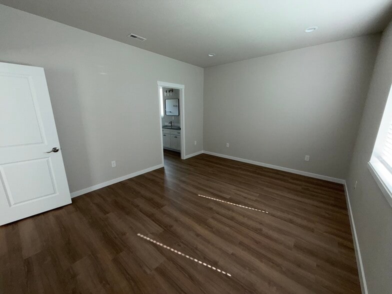 Building Photo - 6808 S Chumani Rd