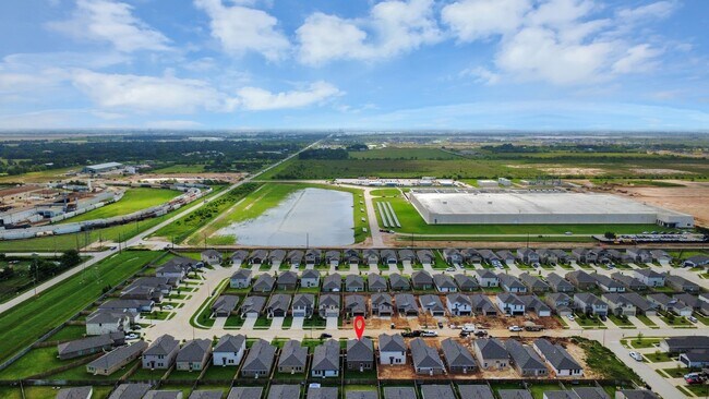 Building Photo - 16831 Spotted Oak Dr