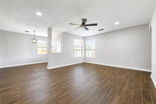 Building Photo - 20138 Jasper Oaks Dr