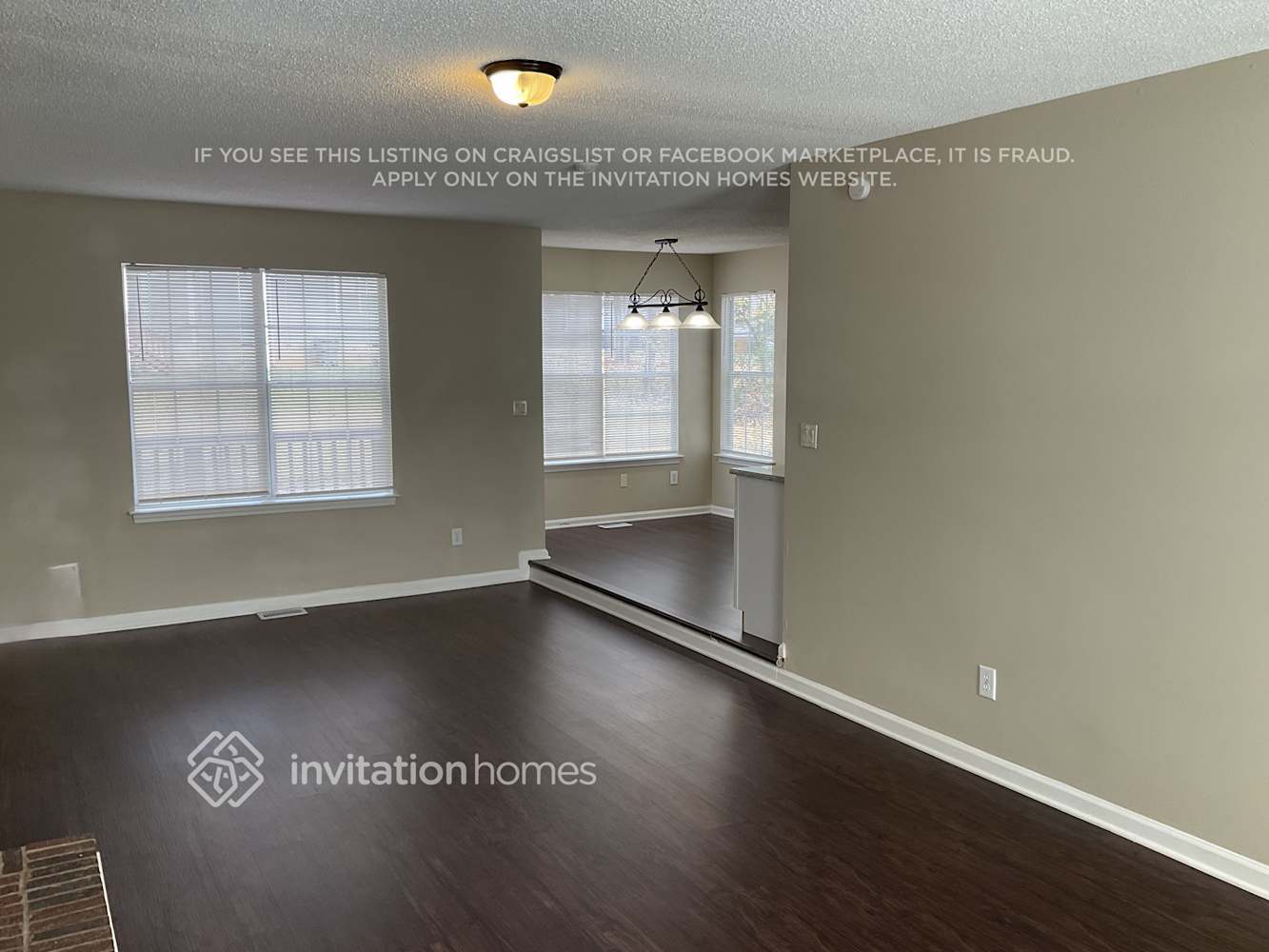 Building Photo - 2343 Century Oaks Ln