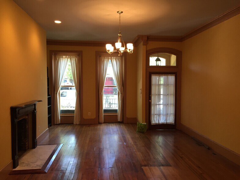 Building Photo - 2008 E Baltimore St