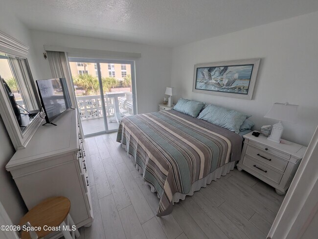 Building Photo - 4800 Ocean Beach Blvd