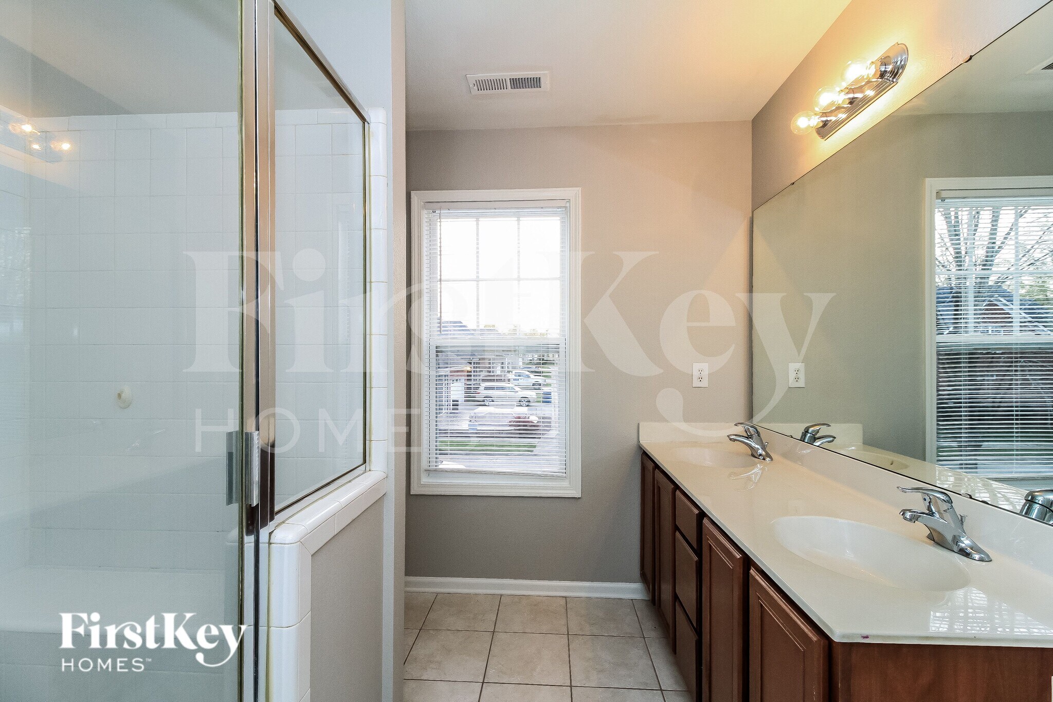 Building Photo - 112 Waverly St