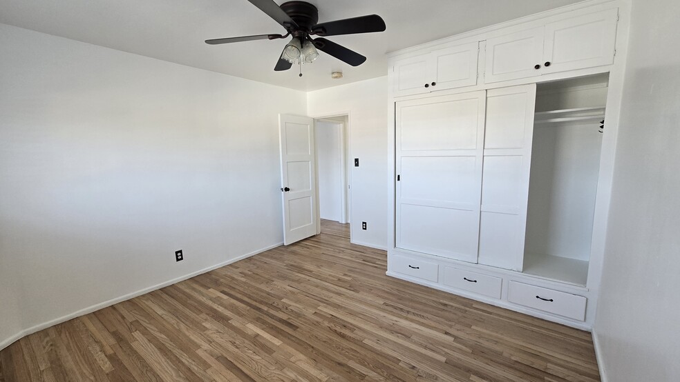 Building Photo - 3554 Locke Ave