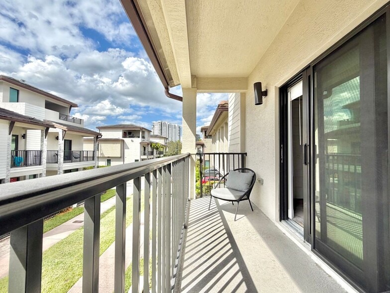 Building Photo - 4861 NW 83rd Path