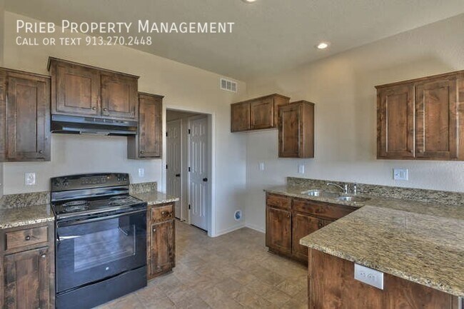 Building Photo - 214 N Ferrel St