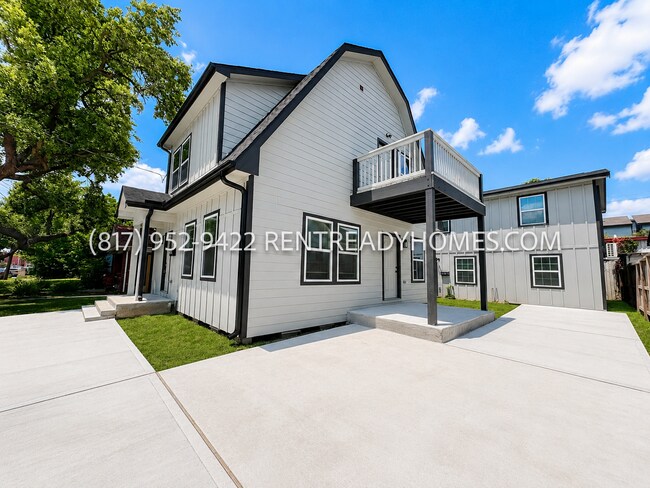 Building Photo - 4009 Lamar St