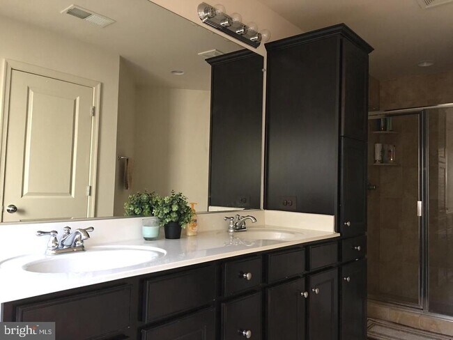 Building Photo - 23337 Tradewind Dr