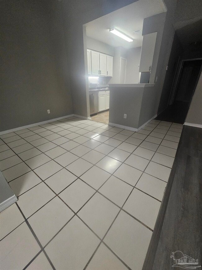 Building Photo - 6003 Born Dr