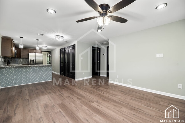 Building Photo - Cloaninger