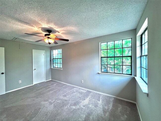 Building Photo - 1927 Brushy Creek Dr