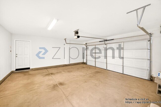 Building Photo - 7651 Heathblossom St