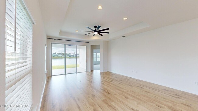 Building Photo - 637 Stargaze Ln