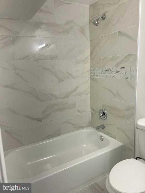 Building Photo - 125 Oakview Dr SE