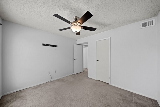Building Photo - 260 El Dorado Blvd