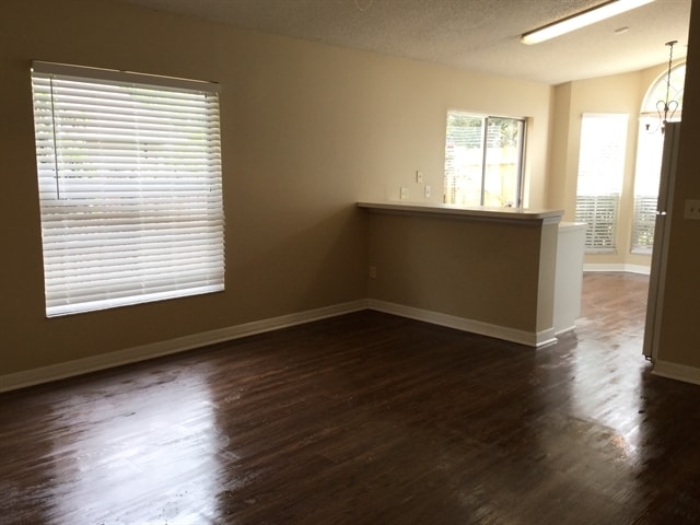 Building Photo - 317 McCoy Village Ct