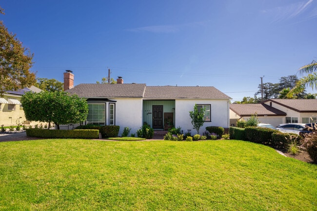 Building Photo - 640 E Valencia Ave