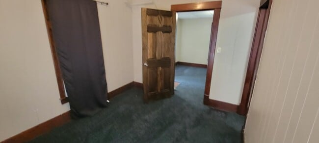 Building Photo - 218 E National St