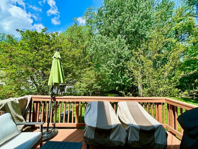Building Photo - Welcome to this Lovely Home in Reston, VA!
