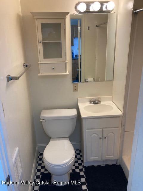 Building Photo - 61 Downs St