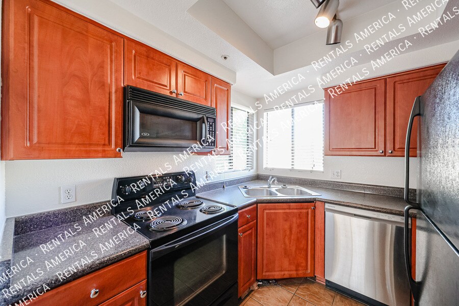 Building Photo - 7008 E Gold Dust Ave