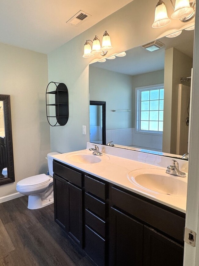 Building Photo - Comfort, Charm & Room for Everything You Love!