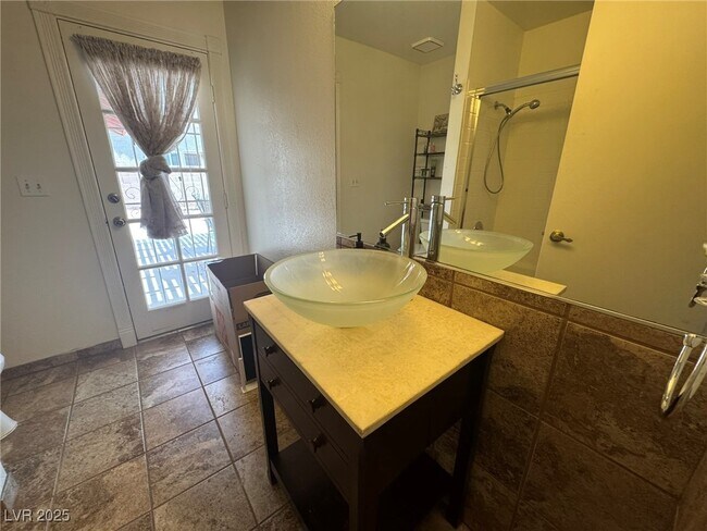 Building Photo - 7980 Rye Canyon Dr