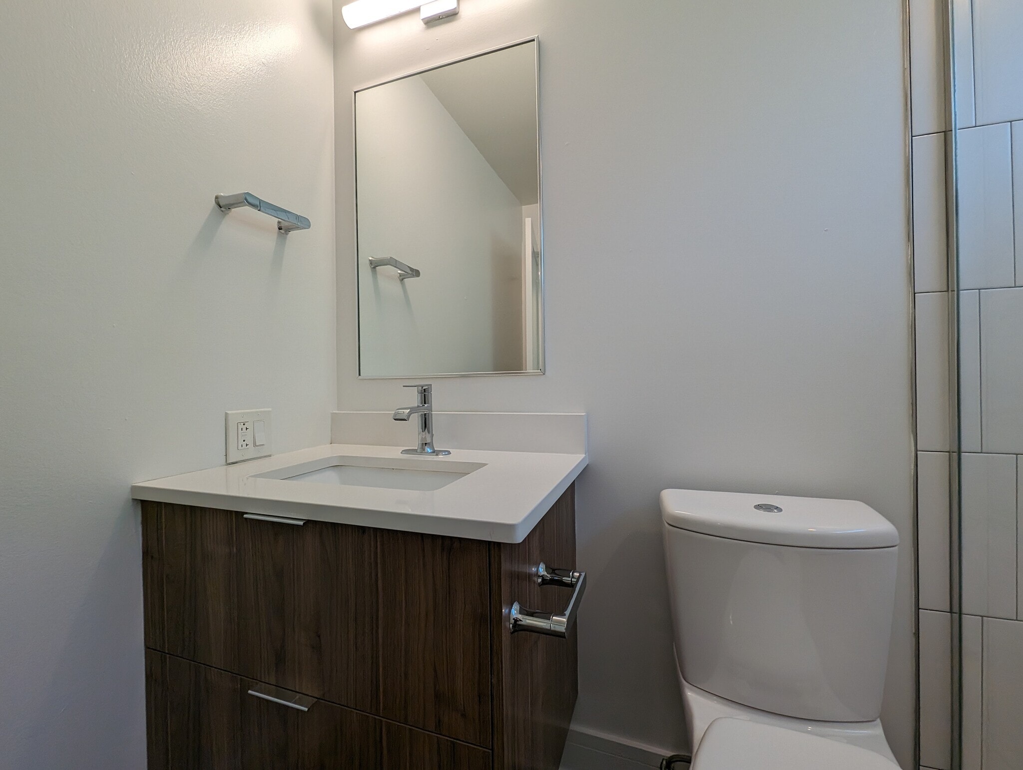 Building Photo - 932 W Grace St