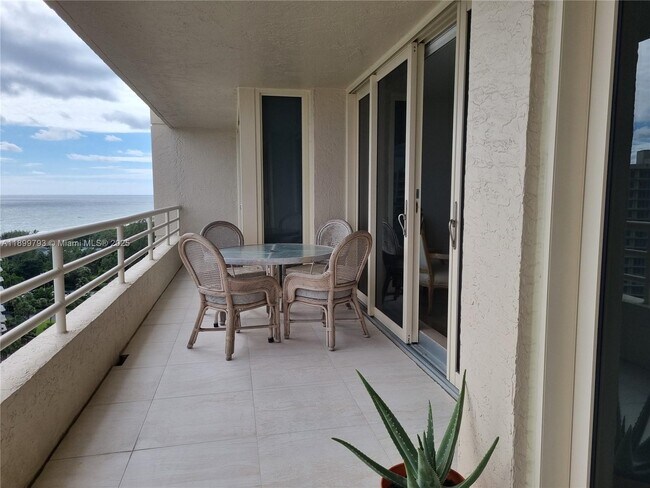 Building Photo - 4101 N Ocean Blvd