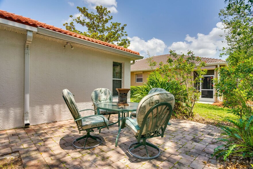 Building Photo - 2130 Rio Nuevo Dr
