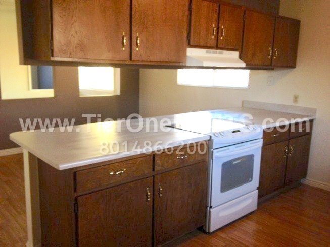 Building Photo - NO DEPOSIT option available for qualified renters!
