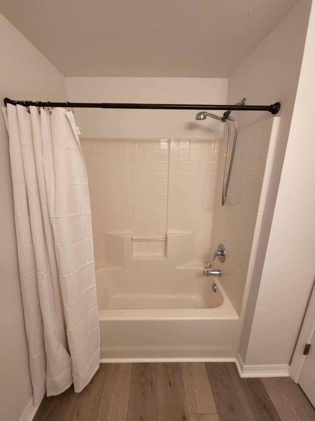 Building Photo - 5551 Bentgrass Dr