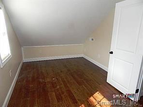 Building Photo - 21 Sherman St