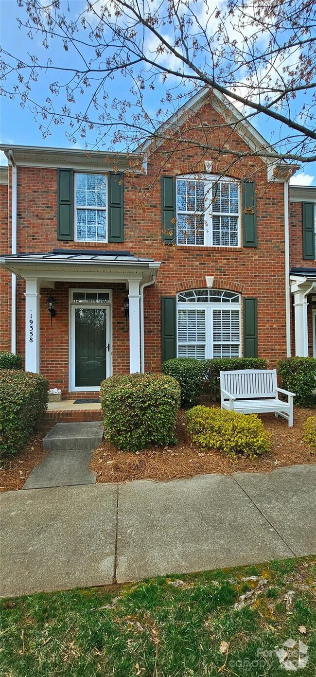 Building Photo - 19358 Makayla Ln