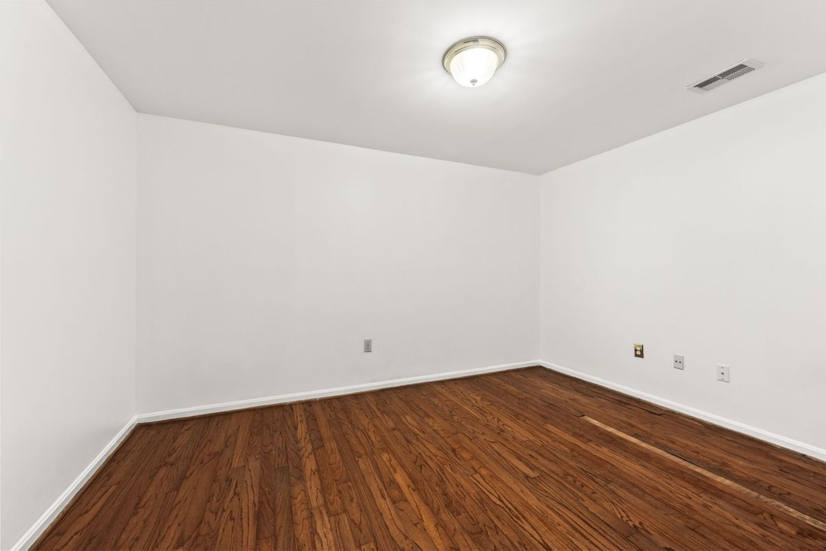 Building Photo - 6139 Donival Sq