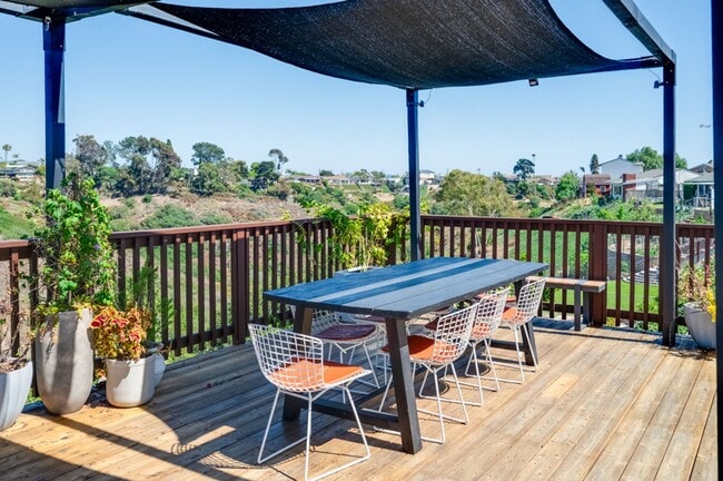 Building Photo - RARE! Lovely and Spacious Clairemont 4BD/2BA Home on Tecolote Canyon! - $5,995/mo!