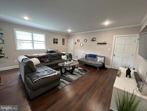 Building Photo - 711 Yardley Commons