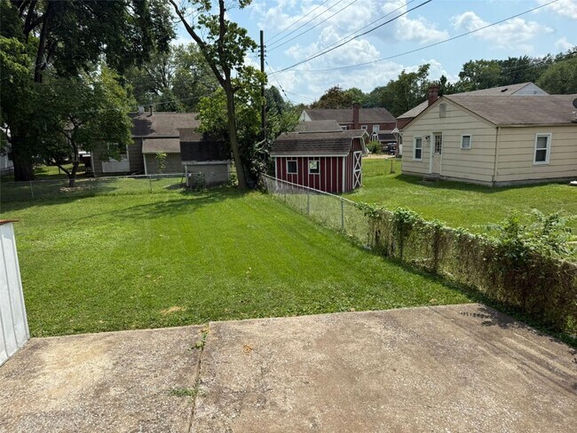 Building Photo - 20 Derhake Rd